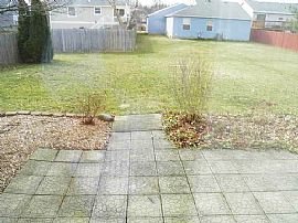 Lovely 4 Bedroom Home in Worthington Village in Columbus, OH (Photo 5 of 12)