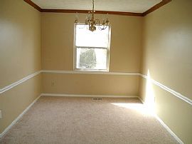 Lovely 4 Bedroom Home in Worthington Village in Columbus, OH (Photo 6 of 12)