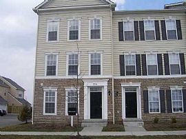 Contemporary and Spacious 2 Bedroom Condo in The Falls of Hayden in Dublin, OH