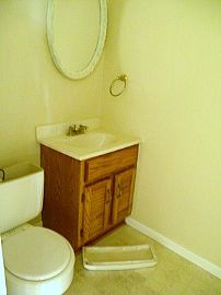 Wonderful 3 Bedroom Split Level in Groveport! in Groveport, OH (Photo 8 of 12)