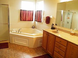 Pristine 3 Bedroom Ranch Home For Rent in Lewis Center! in Lewis Center, OH (Photo 11 of 12)