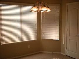 3 Bed / 2 Bath in Chandler!! 2 Weeks Free!! in Chandler, AZ (Photo 2 of 5)