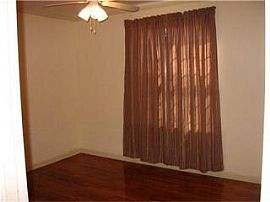 2br 1bt in Heights, TX (Photo 4 of 9)