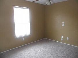 Cozy and Clean 4 Bedroom Home in Houston, TX (Photo 11 of 12)