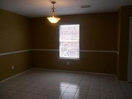 Cozy and Clean 4 Bedroom Home in Houston, TX (Photo 5 of 12)