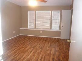 Cozy and Clean 4 Bedroom Home in Houston, TX (Photo 9 of 12)