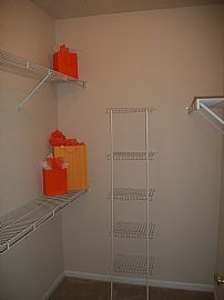 Great Property Location, Upper Level Sun Room Apartment Sale! in Overland Park, KS (Photo 4 of 8)