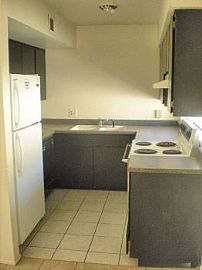 2 Bed / 1 Bath in Tempe! $450! in Tempe, AZ (Photo 3 of 4)