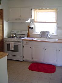 Mint:  New Reno Ranch, C/a, Metra, Near All, Move in Ready in Wood Dale, IL (Photo 3 of 9)