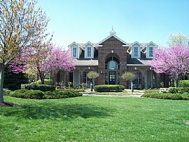 Spacious 2 Bed/2 Bath Sunroom Apartment Sale in Overland Park, KS (Photo 5 of 11)