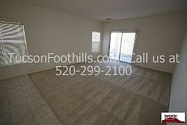 Single Family in Marana, AZ (Photo 2 of 5)