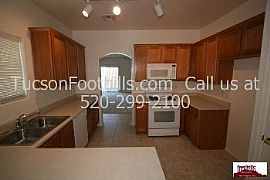 Single Family in Marana, AZ (Photo 4 of 5)