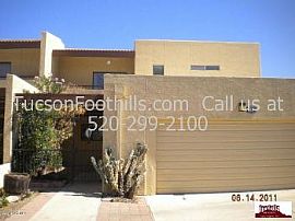 3bd/2.5ba, Th, with Unique Floor Plan! in Rincon, AZ