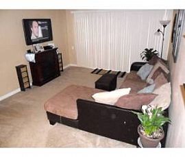 Updated 1 Bedroom Condo in Great Community in Kalamazoo, MI (Photo 2 of 9)