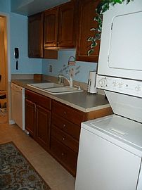 Updated 1 Bedroom Condo in Great Community in Kalamazoo, MI (Photo 6 of 9)