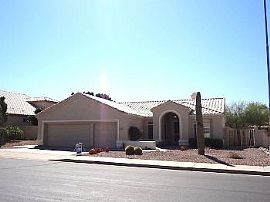 3 Bed / 2 Bath in Mesa with a Pool! in Mesa, AZ