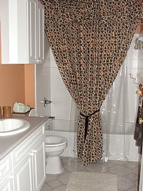 2 Bed/2 Bath Upper Level, Washer and Dryer, Pool View in Overland Park, KS (Photo 5 of 10)