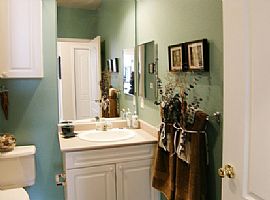 Sunroom, Upper Level, Great Location and View to The Trail in Overland Park, KS (Photo 9 of 12)