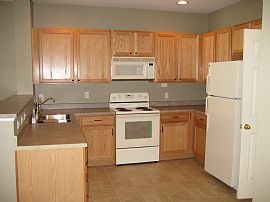 Immaculate, 2 Bed/2 Bath with Attached 2 Car Garage in Aurora, CO (Photo 2 of 12)