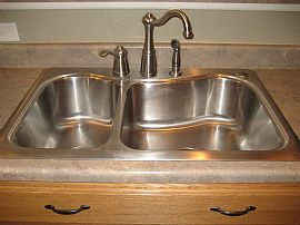 Immaculate, 2 Bed/2 Bath with Attached 2 Car Garage in Aurora, CO (Photo 6 of 12)