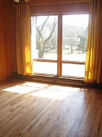 4 Bedroom Home on 2acres Up Against Chain O'Lakes State Park in Spring Grove, IL (Photo 9 of 11)