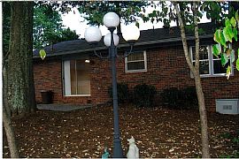 East Cobb In-Law Suite Brick House in Marietta, GA (Photo 4 of 8)