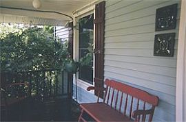 Fantastic 2 Bedroom American Craftsman Bungalow in Hubbard, TX (Photo 6 of 9)