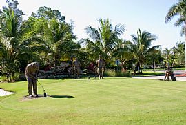 3 Bedroom 2 Bath Fully Furnished Golf Course View, Annual in Naples, FL (Photo 2 of 10)