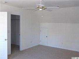 900 Dollars, 4 Bed, 2.5 Bath, 2000 Sq.Ft. Home in East Charlot in Charlotte, NC (Photo 4 of 4)