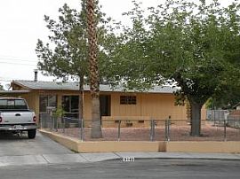 Nice House with Large Landscaped Yard Great For Families in Las Vegas, NV