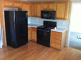 Beautifully Renovated 3 Bed 2.5 Bath Ellenwood Home with Hardwo in Ellenwood, GA (Photo 5 of 12)