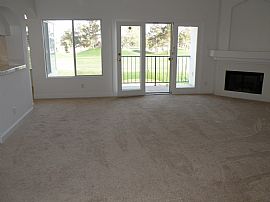 Striking Golf Course View. 2 Br + Den in Las Vegas, NV (Photo 3 of 12)