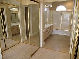 Beautiful Home in Golf Community 2br+den in Las Vegas, NV (Photo 7 of 12)