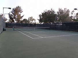 Beautiful Home in Golf Community 2br+den in Las Vegas, NV (Photo 9 of 12)