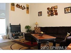 Close to Ecu, 3br/3ba Duplex, Furnished and Utilities Incl. in Greenville, NC (Photo 2 of 10)