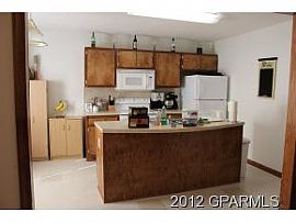 Close to Ecu, 3br/3ba Duplex, Furnished and Utilities Incl. in Greenville, NC (Photo 8 of 10)