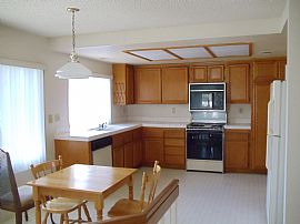 Beautiful and spacious home in Canyon Crest/Mission Grove area in Riverside, CA (Photo 5 of 12)