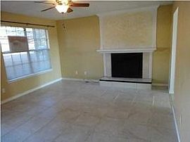 Nice 2 Bedroom 1 Bath Condo  in Pensacola, FL (Photo 2 of 4)