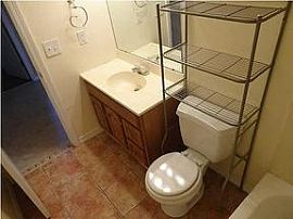 Nice 2 Bedroom 1 Bath Condo  in Pensacola, FL (Photo 4 of 4)