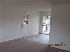 Newly Remodeled Home For Rent in Phoenix, AZ (Photo 2 of 5)