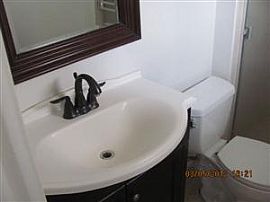 Newly Remodeled Home For Rent in Phoenix, AZ (Photo 4 of 5)