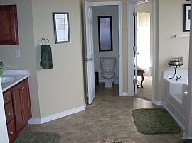 4 Bedroom Home Close to Keesler Afb in Biloxi, MS (Photo 10 of 12)