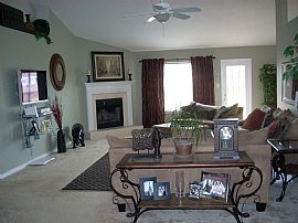 4 Bedroom Home Close to Keesler Afb in Biloxi, MS (Photo 3 of 12)