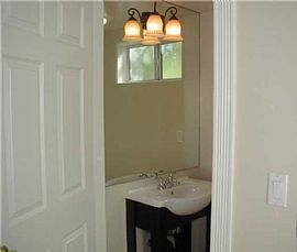 4bd/2.5ba 2700sqft 2 Story House Built 2004 For Rent in Sunland in Sunland, CA (Photo 12 of 12)