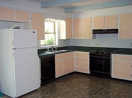 1 Mile From Parris Island in Beaufort, SC (Photo 5 of 12)