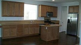 Beautiful Newer 3 Bedroom in Quiet Neighborhood in Moreno Valle in Moreno Valley, CA (Photo 3 of 7)