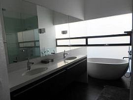 5bedroom Awesome Home For Rent in Phoenix, AZ (Photo 2 of 7)