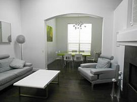 5bedroom Awesome Home For Rent in Phoenix, AZ (Photo 4 of 7)