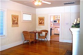 Home with a Separate Cottage and Moti-Car Off-St Parking in Oakland, CA (Photo 3 of 7)