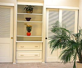 Home with a Separate Cottage and Moti-Car Off-St Parking in Oakland, CA (Photo 6 of 7)